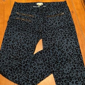 Leopard Print Night Glow